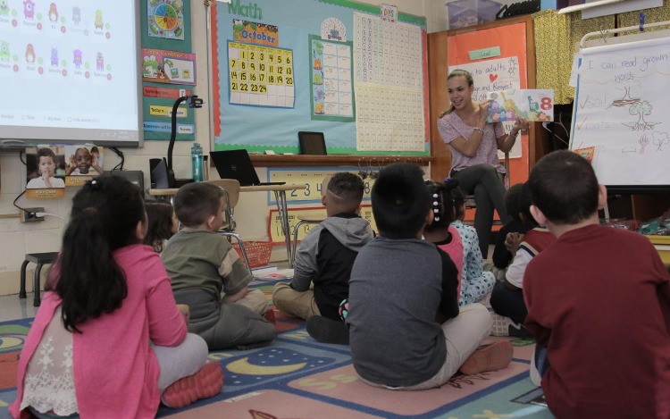 Gracias a programa global de educación que enseñan en español a niños estadounidenses y comparten su cultura argentina.