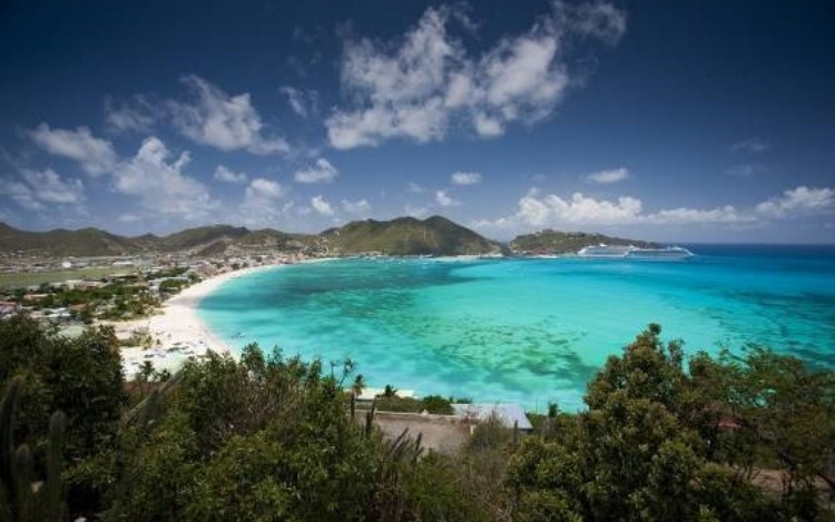 St. Maarten reabre sus puertas al turismo latinoamericano