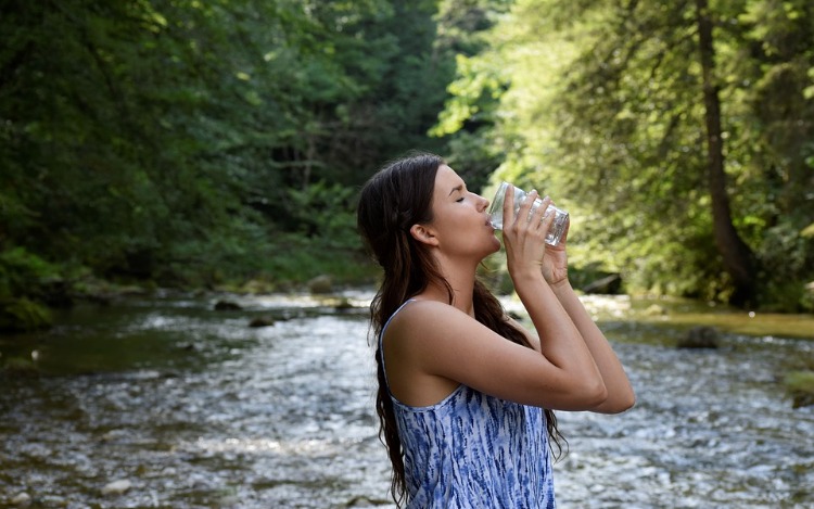Motivos para beber agua, incluso sin sed
