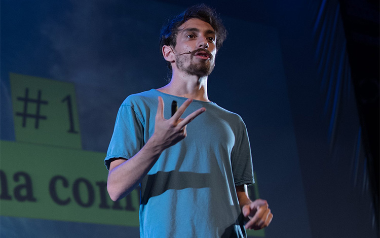 Federico Bongiorno, un emprendedor argentino referente en el mercado del trabajo remoto. Con 27 años creó sus empresas mientras recorría más de 30 países. Es Co-Fundador de Everest Media, Co-Fundador de Everest Real Estate y forma parte del equipo de Ecodiem.