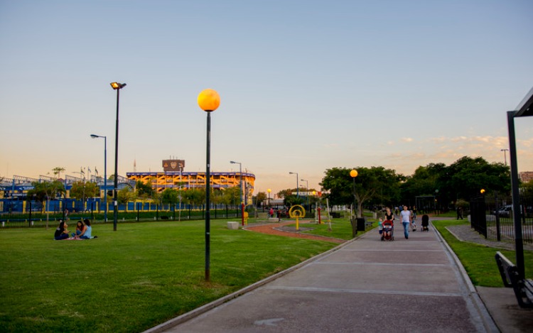 En el barrio de La Boca se encuentra el único parque de flora nativa de la ciudad que fuera creado por la ley 1464 en el año 2004, e inaugurado en noviembre de 2006.