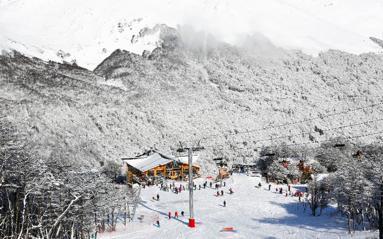 Cerro Castor abre la temporada de esquí de invierno 2023