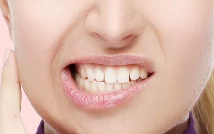 El bruxismo es el término utilizado para referir al rechinamiento de los dientes. Un trastorno que afecta a 5 de cada 10 personas.