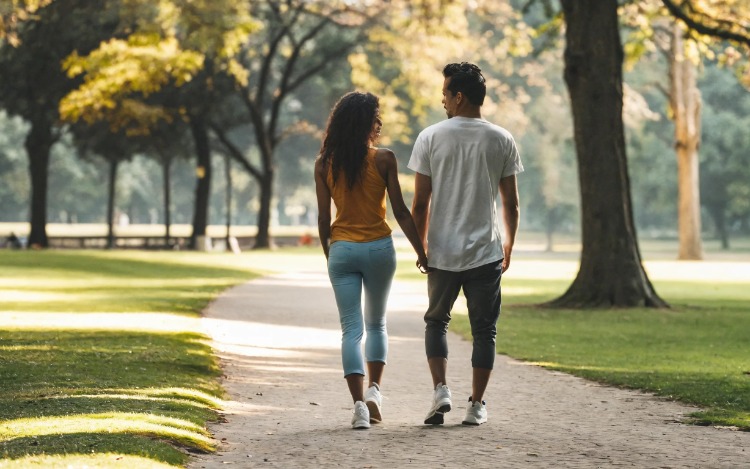 Descubre cuántos pasos necesitas caminar al día para optimizar tu salud, según los expertos