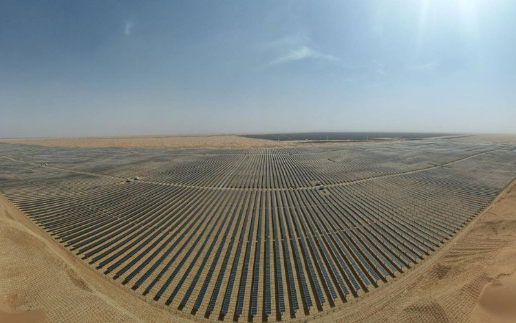 China transforma un desierto en una mega planta solar que producirá la mitad de potencia de toda Europa