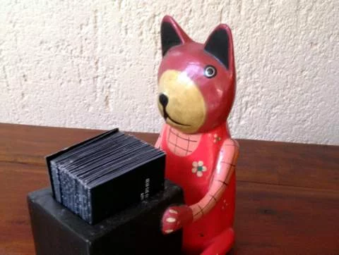 
			Cómo planificar y cómo reducir gastos para poder establecer metas de ahorro posibles.