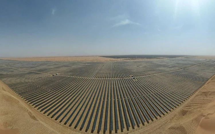 China transforma un desierto en una mega planta solar que producirá la mitad de potencia de toda Europa