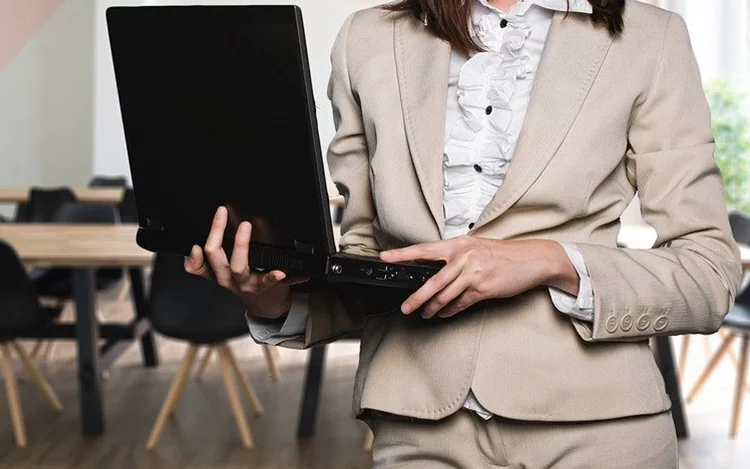 
			Una buena manera de evitar que tu bandeja de correo electrónico se llene con las mismas preguntas es determinar qué quieren saber tus potenciales clientes.