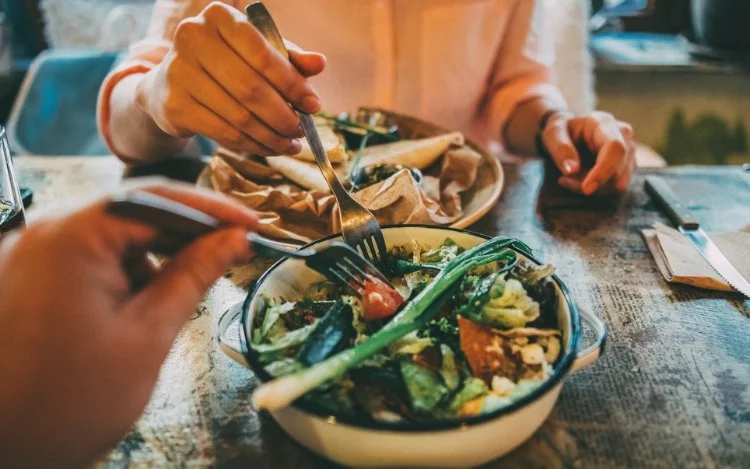 Una “cura de desintoxicación” puede devolverte energía, vitalidad y lozanía. ¿Te interesa?