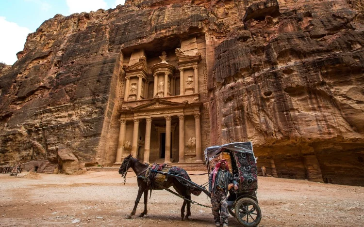 
			El país árabe es cada vez más popular entre los españoles, según los últimos datos recogidos por Jordan Tourism Board.