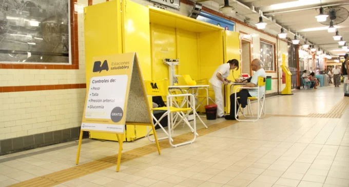 
			Ahora podés realizar consultas de salud gratis en el subte, ya hay disponibles 3 estaciones saludables en Corrientes, Carlos Pellegrini y Perú.