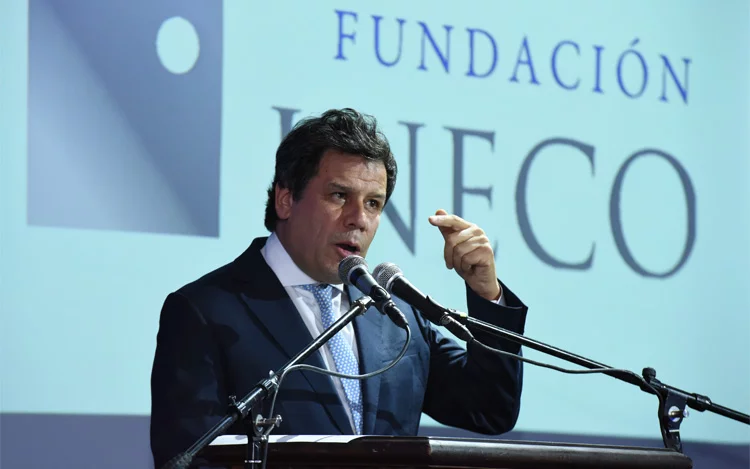 
			Fundación INECO invita a la charla gratuita y abierta a la comunidad que se realizará el martes 15 de mayo a las 19 horas, en Pacheco de Melo 1854 (CABA), donde prestigiosos especialistas de la institución disertarán sobre las estrategias modernas en rehabilitación de las lesiones cerebrales. La charla contará con la introducción del Dr. Facundo Manes, Presidente de la Fundación.