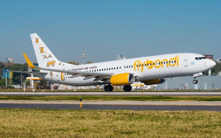 La low cost amplía la ruta hasta mediados del próximo año y tendrá 3 vuelos semanales.