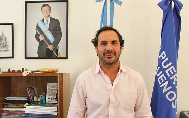 Desde la Administración General de Puertos, impulsa junto a su equipo, un plan de inclusión a través de políticas de Responsabilidad Social Empresaria, con el objetivo de acercar el Puerto de Buenos Aires a la gente y en el futuro, generar trabajo y oportunidades para los sectores más postergados de la población.