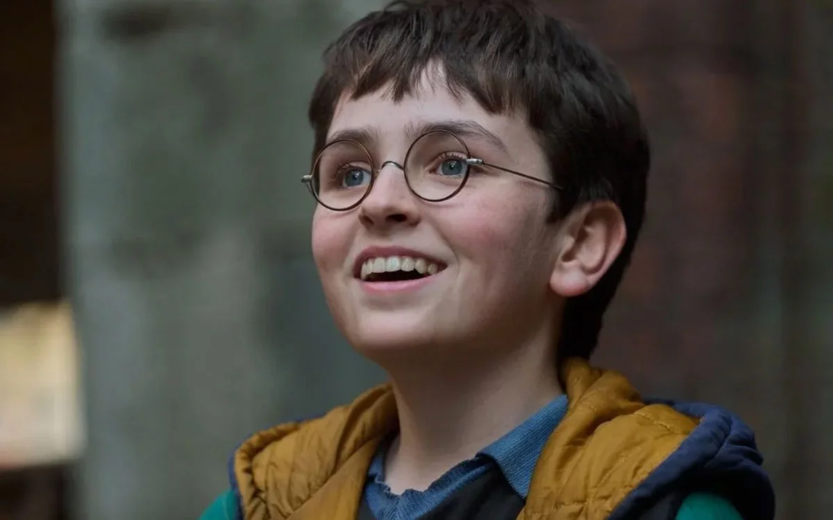 
			El adelanto de la serie de&nbsp;Harry Potter&nbsp;llegó el 25 de marzo y en minutos se convirtió en tendencia mundial. La nueva historia del mago más famoso del mundo llega antes de lo esperado, con un reparto que ya genera debate.
