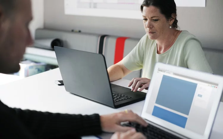 
			Con ciertas automatizaciones básicas y accesibles para PYMES, se puede lograr un gran impacto tanto en ahorro de tiempo, como en aumento de las ventas.