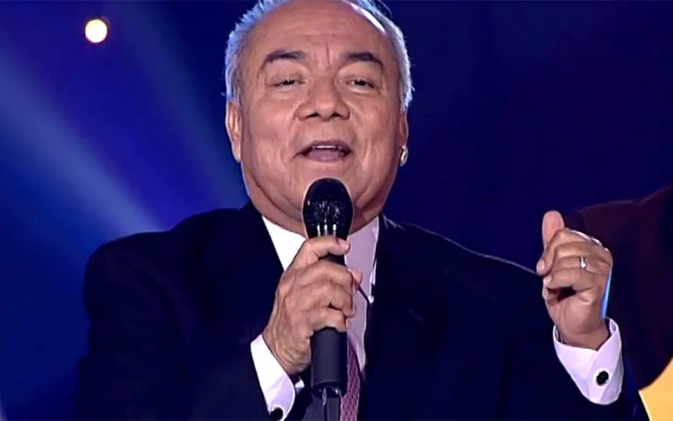 
			Rafael Basurto Lara fue la última primera voz del trío Los Panchos al lado de los fundadores Chucho Navarro y Alfredo Güero Gil.