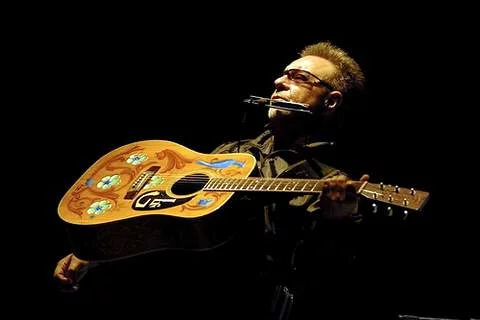 “Sentimiento de unidad basado en metas o intereses comunes. Son los lazos sociales que unen a los miembros de una sociedad entre s&iacute;”, en pocas palabras, la definici&oacute;n de solidaridad