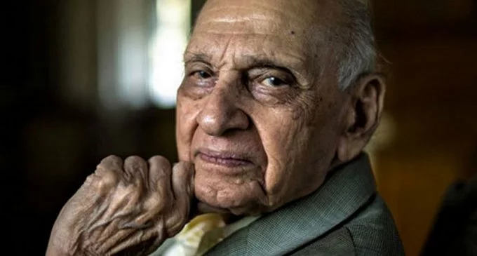 Los particulares consejos del gurú del sexo de 90 años