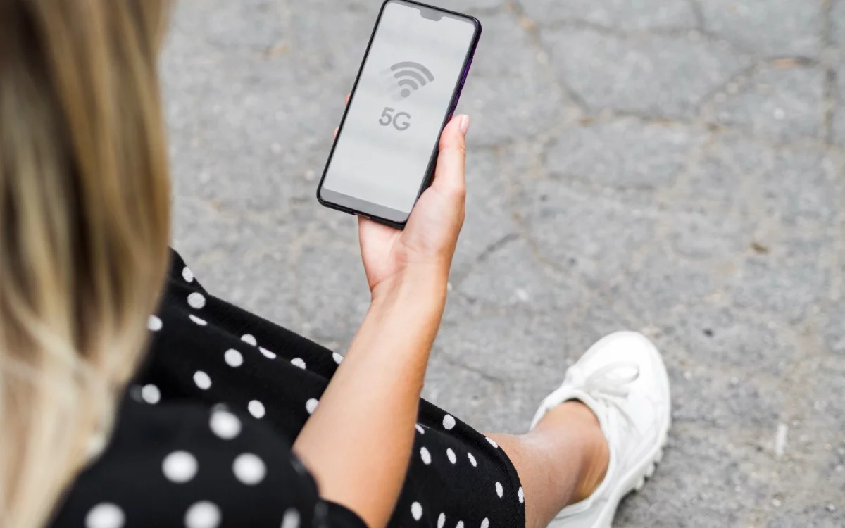 Mantener el Wi-Fi activo cuando se sale del hogar es una costumbre riesgosa. Cuáles son los serios problemas que puede generar.
