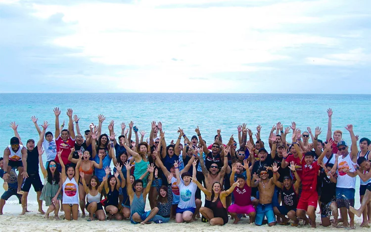 Un empresario tailandés gastó 500 mil dólares para llevar a sus empleados a unas vacaciones de lujo.