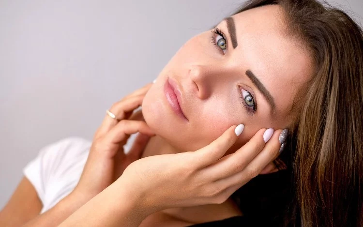 
			Descubre los beneficios de sumar a tu rutina la BB cream y cómo aplicarla correctamente.