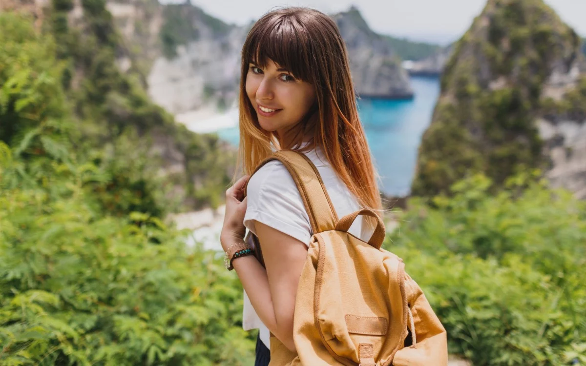 Los viajes conscientes impulsan bienestar emocional, reducen el estrés y fomentan empatía y responsabilidad cultural, según organismos y especialistas.
