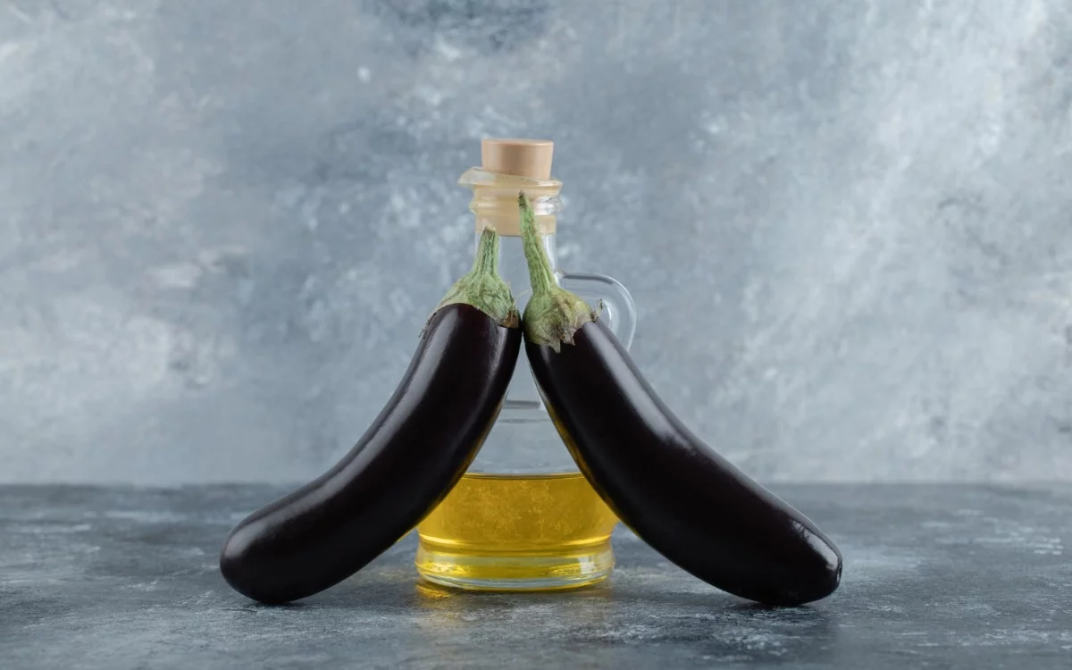 ¿Qué significa poner vinagre y berenjenas en una olla?