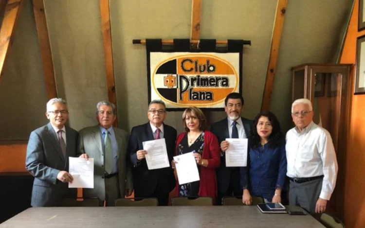 
			Encabezan los periodistas Alejandro Álvarez Manilla en la presidencia; Judith Álamo en la Secretaría y; Arturo Álvarez del Castillo en la Tesorería. La Convocatoria fue emitida por el actual Presidente del Club, Ing. José Luis Uribe Ortega.