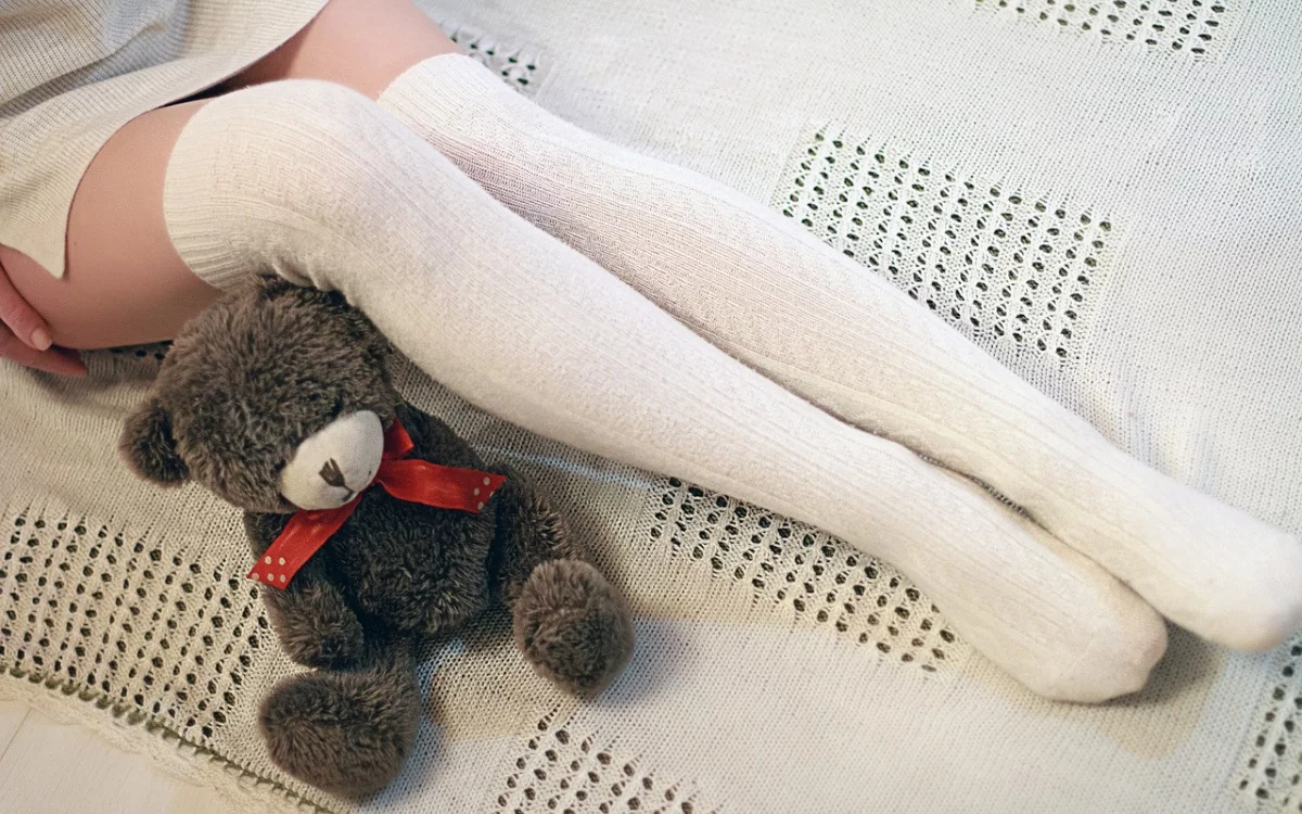 Este método no solo es económico y seguro para el medio ambiente, sino que también te ayudará a prolongar la vida útil de tus prendas mientras mantienes tus pies cómodos y calientes.
